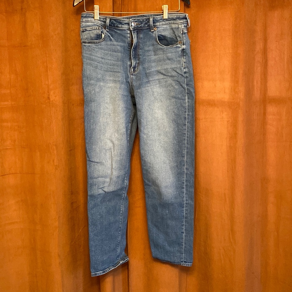 American Eagle Mom Jeans - light/medium wash